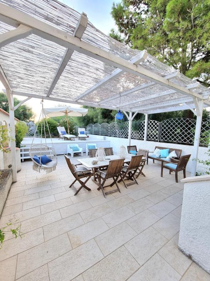 Vista Mare Su Tre Piani Con Giardino Villa Falerna Buitenkant foto
